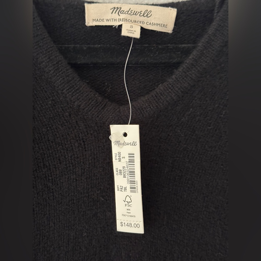 Madewell (Re)sourced Cashmere Allendale Hoodie
Sweater - Picture 3 of 5